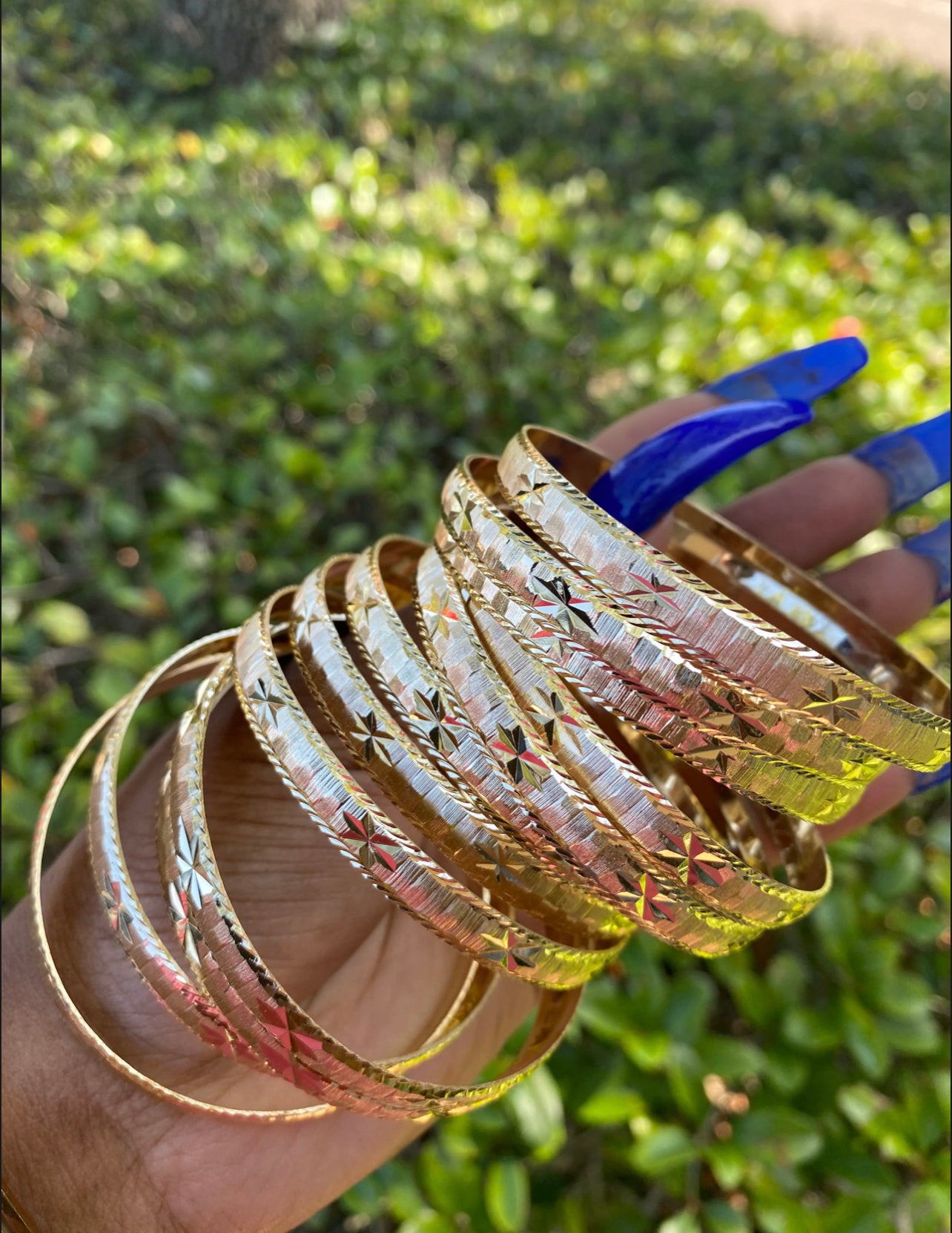 Wholesale R